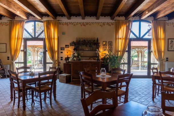 Entrance to the farmhouse I Filari